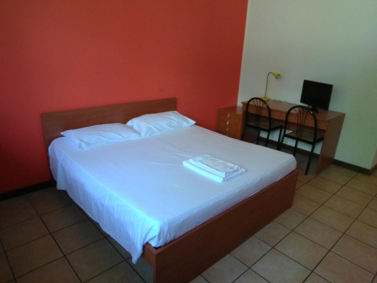 La Cordata Accommodation - Brodolini 24 Cinisello Balsamo Eksteriør billede