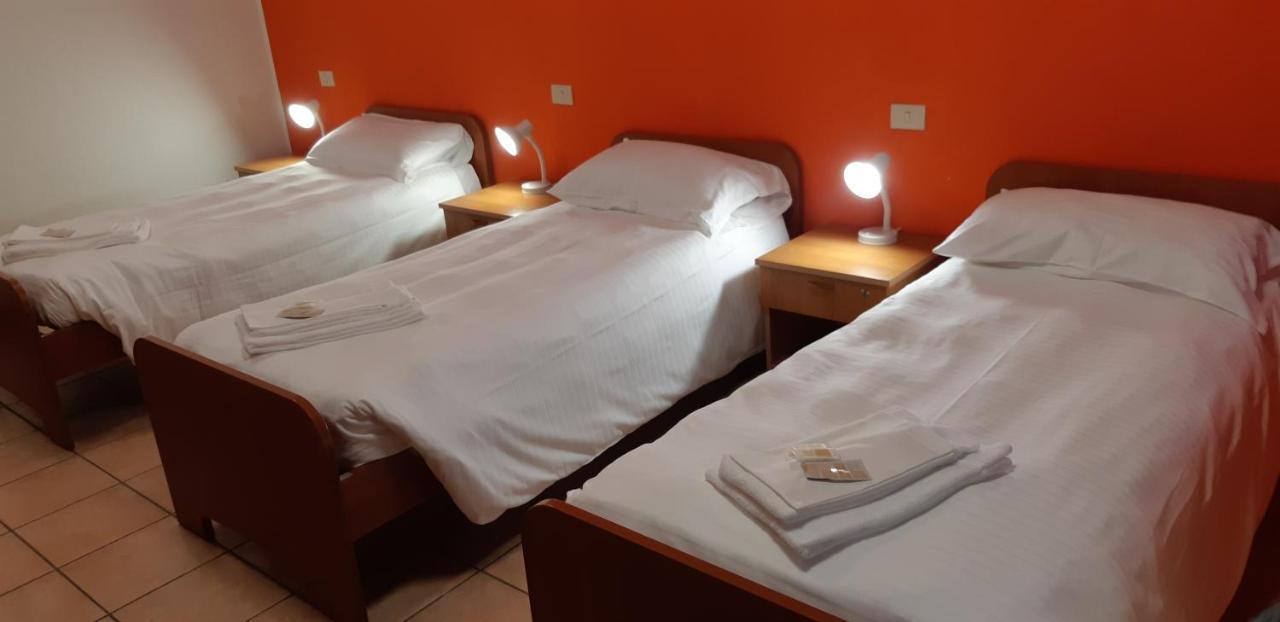 La Cordata Accommodation - Brodolini 24 Cinisello Balsamo Eksteriør billede